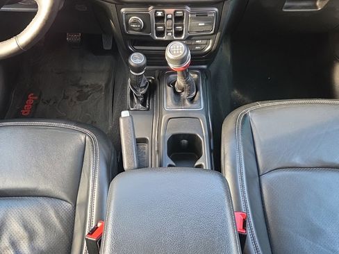 Used 2020 Jeep Wrangler Unlimited Sport S image 23