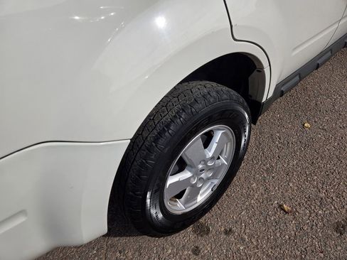 Used 2009 Ford Escape XLT image 10