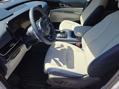 New 2026 Kia Carnival SX Prestige FWD image 8