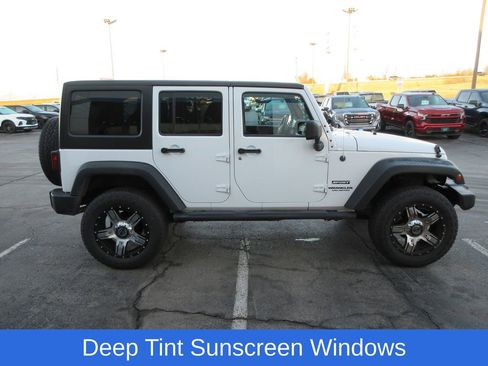 Used 2012 Jeep Wrangler Unlimited Sport image 6