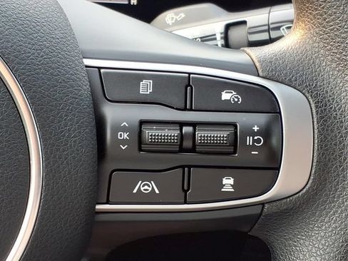 Used 2025 Kia K5 LXS FWD image 27