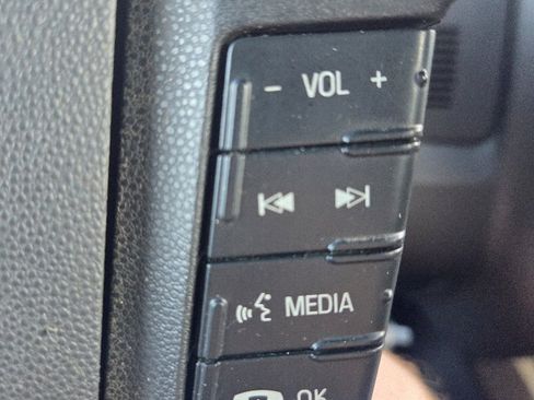 Used 2012 Ford Escape XLT image 19