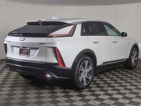 Used 2024 Cadillac Lyriq Tech RWD image 10