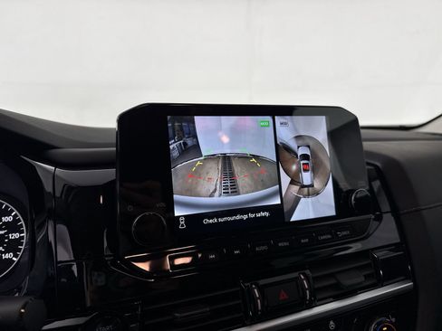 New 2025 Nissan Pathfinder SL image 7