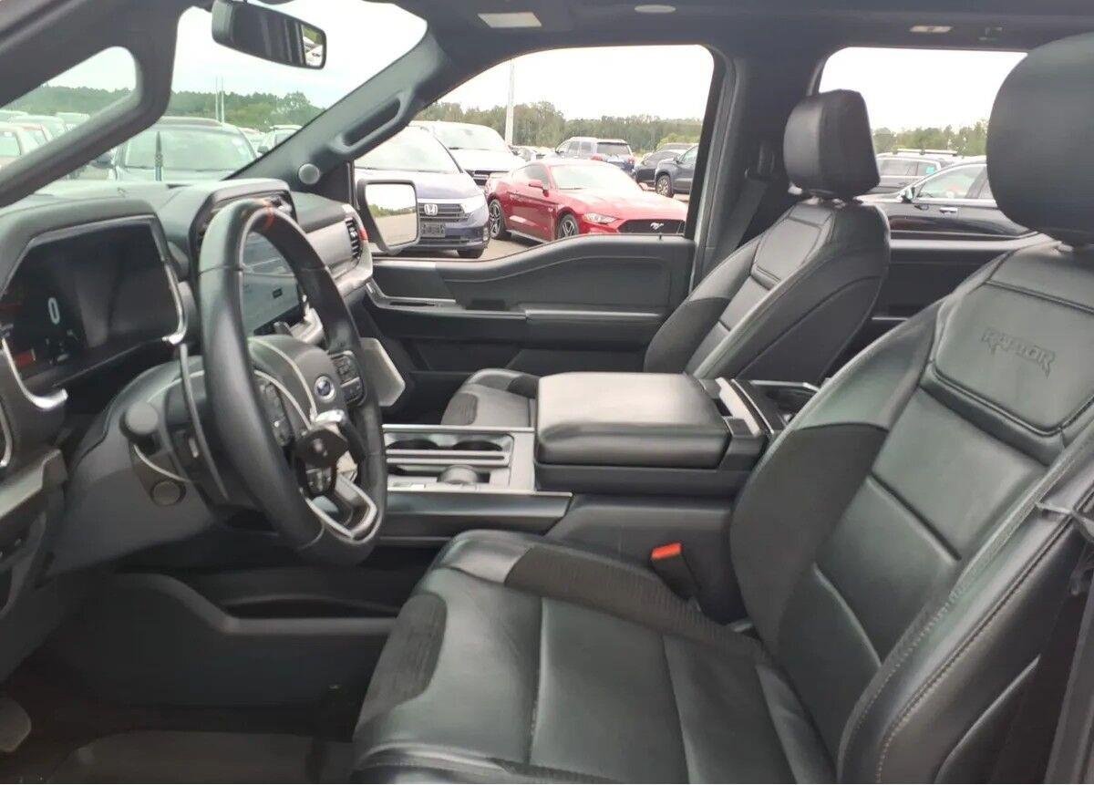 Used 2022 Ford F150 Raptor w/ Equipment Group 801A High AWD/4WD image 7