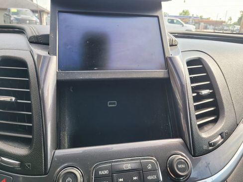 Used 2016 Chevrolet Impala LT w/ Convenience Package FWD image 28