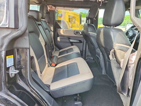 Used 2024 Ford Bronco Wildtrak AWD/4WD image 9