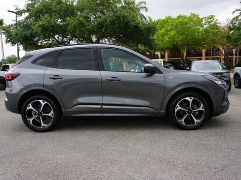 Certified 2023 Ford Escape ST-Line Select w/ Tech Pack #2 AWD/4WD image 16
