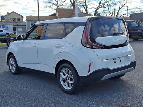 Used 2023 Kia Soul LX w/ Option Group 015 image 3