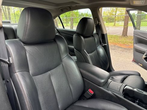 Used 2011 Nissan Maxima 3.5 SV w/ Premium Pkg FWD image 20