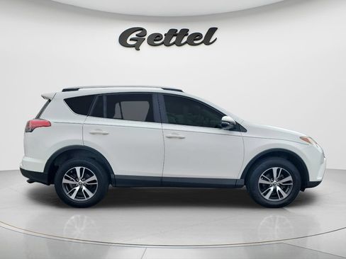 Used 2016 Toyota RAV4 XLE FWD image 4