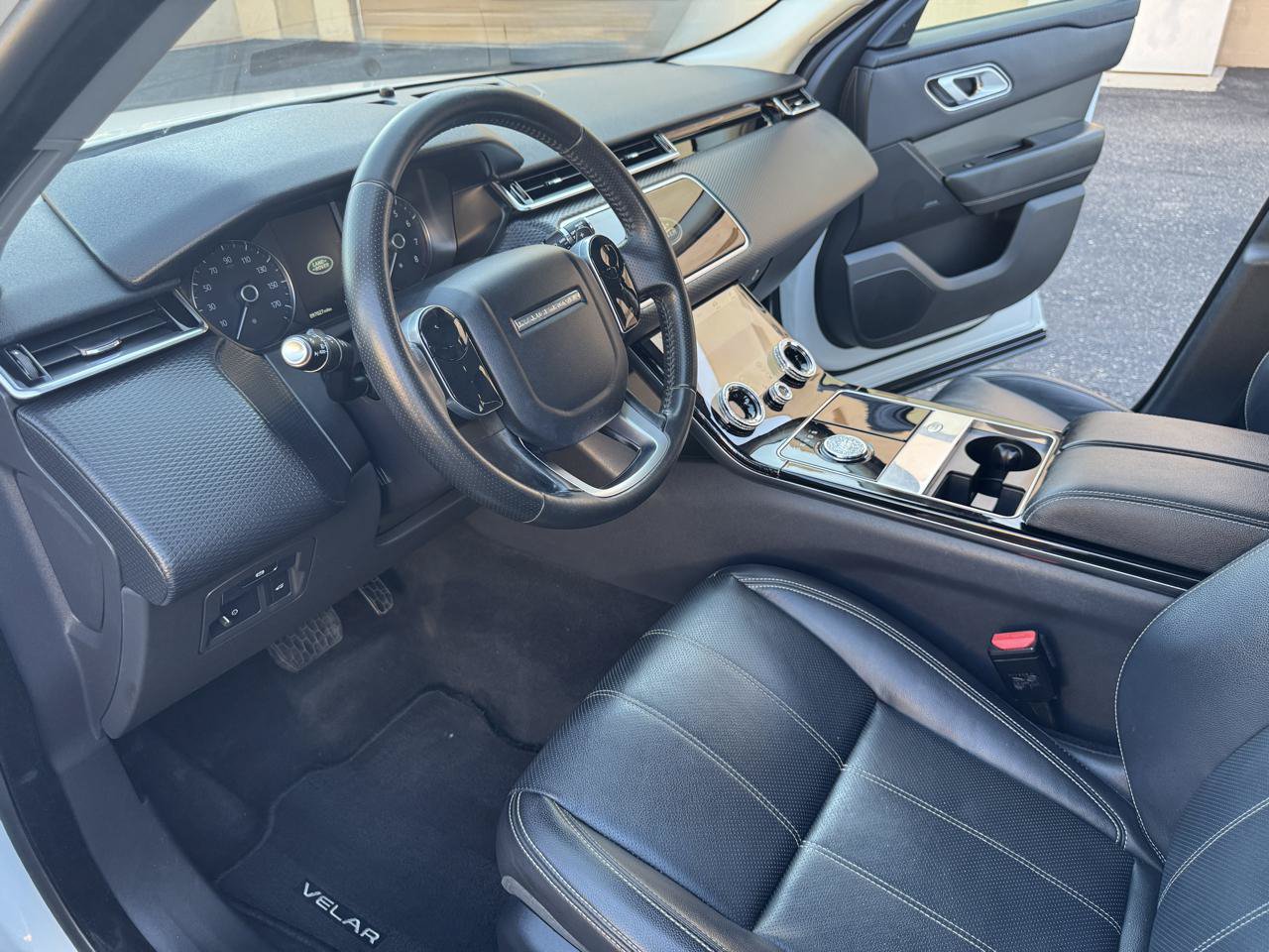Used 2020 Land Rover Range Rover Velar S AWD/4WD image 19
