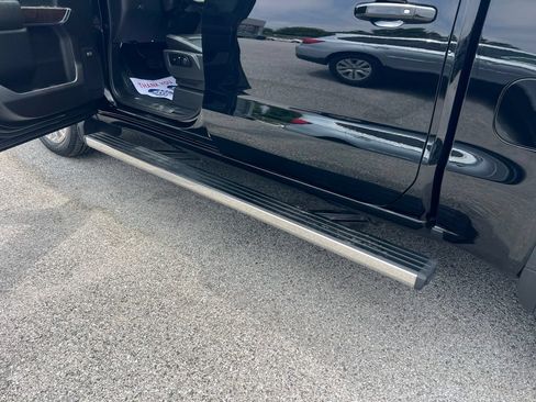 Used 2019 GMC Sierra 1500 Denali w/ Denali Ultimate Package AWD/4WD image 8