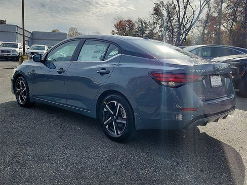 New 2025 Nissan Sentra SV image 3