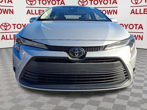 Used 2023 Toyota Corolla LE w/ Carpet Mat Package (TMS) FWD image 2