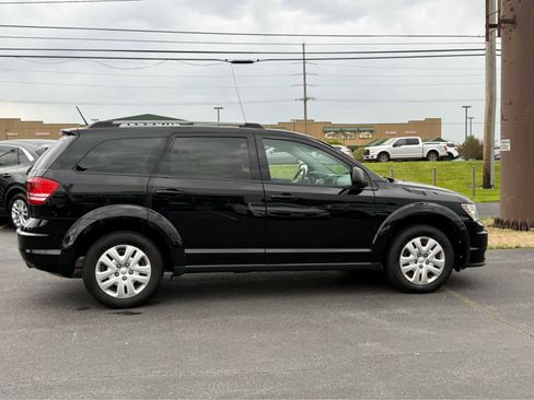 Used 2017 Dodge Journey SE FWD image 8