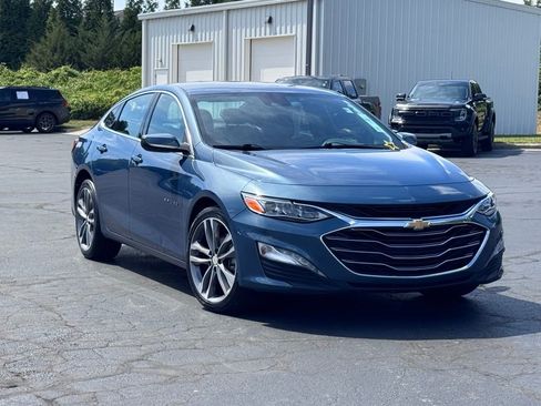 Used 2024 Chevrolet Malibu LT FWD image 1