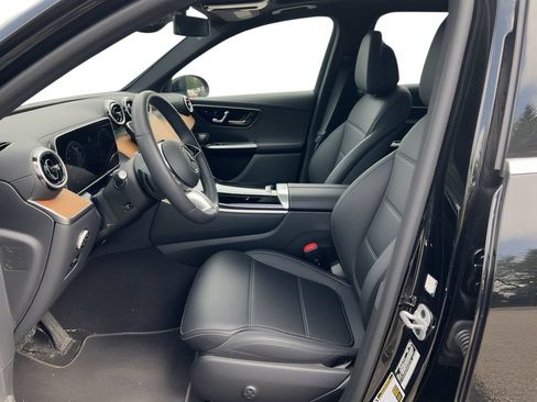 Certified 2023 Mercedes-Benz GLC 300 4MATIC image 6
