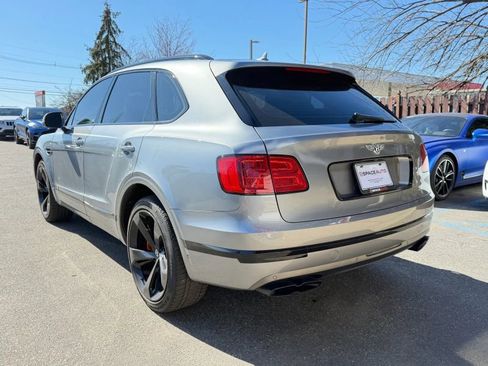Used 2019 Bentley Bentayga V8 Sport Utility 4D image 7