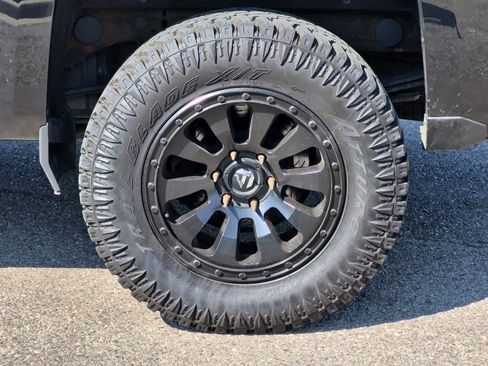 Used 2017 Chevrolet Silverado 1500 LT w/ All Star Edition AWD/4WD image 13