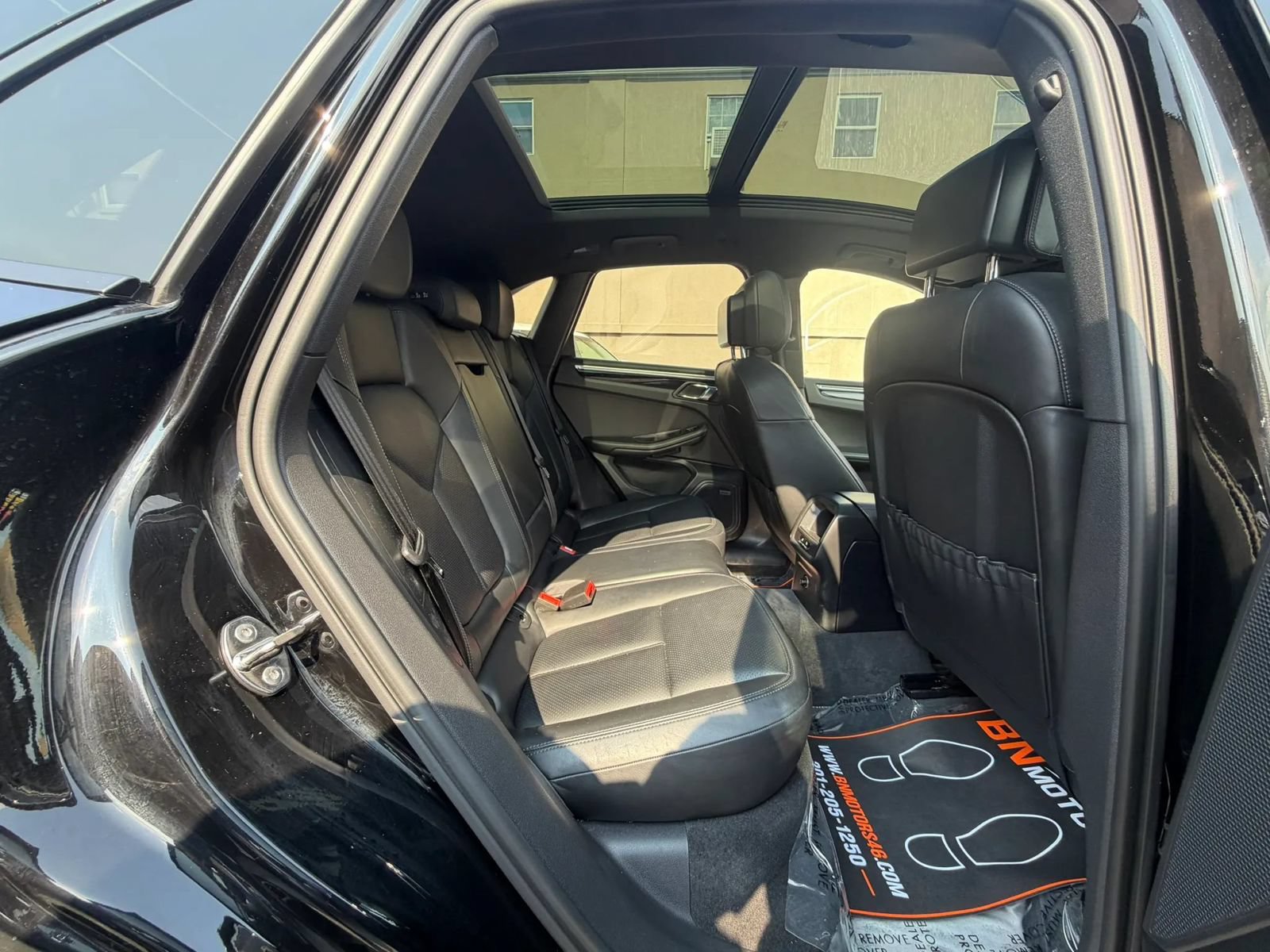 Used 2015 Porsche Macan S AWD/4WD image 15