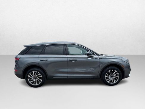 Used 2022 Lincoln Corsair AWD w/ Equipment Group 101A image 4