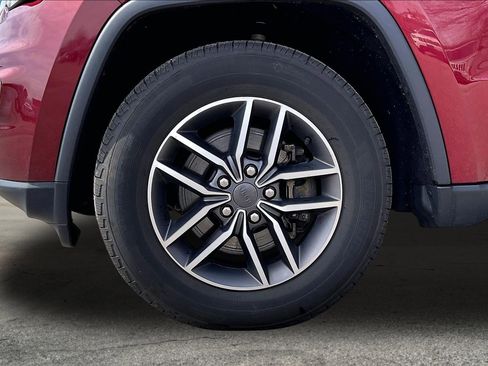 Used 2021 Jeep Grand Cherokee Limited image 8