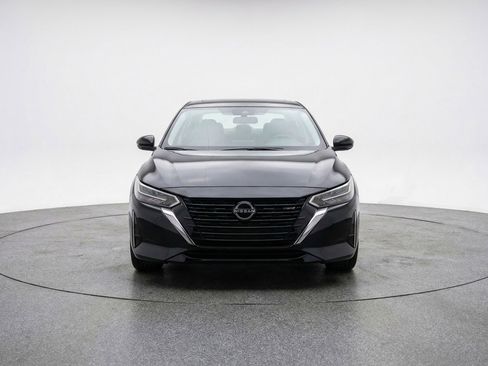 Used 2025 Nissan Sentra SV FWD image 2