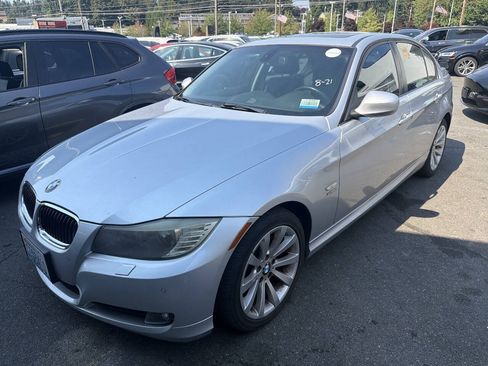 Used 2011 BMW 328i xDrive Sedan AWD/4WD image 1