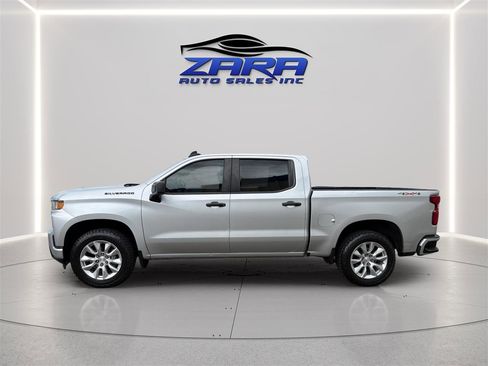 Used 2022 Chevrolet Silverado 1500 Custom w/ LPO, Dark Essentials Package AWD/4WD image 4