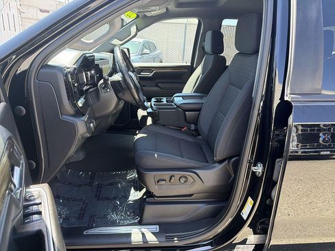Used 2022 Chevrolet Silverado 1500 LT RWD image 18