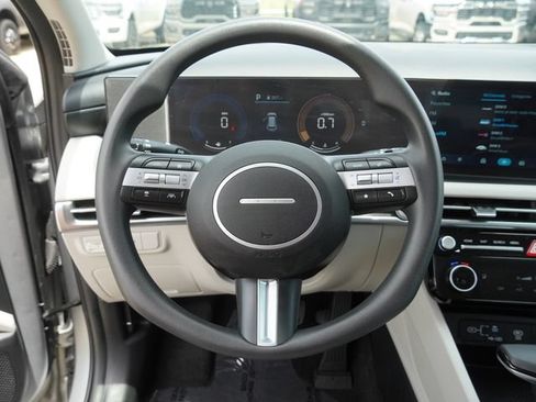 Used 2026 Hyundai Tucson SEL FWD image 27