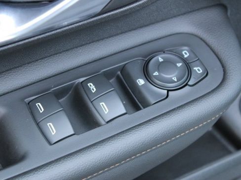 Used 2024 GMC Terrain AT4 image 18