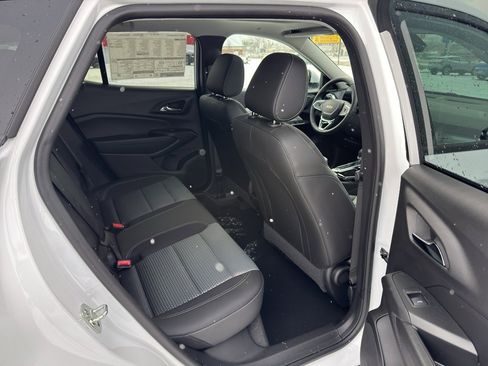 New 2026 Chevrolet Trax LT w/ Sunroof Package image 23
