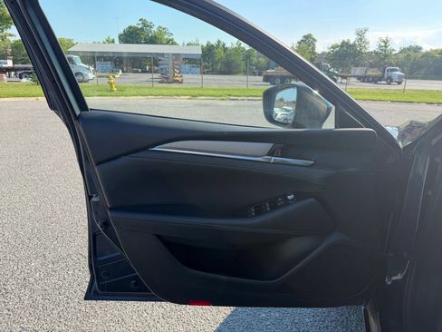 Used 2018 MAZDA MAZDA6 Touring FWD image 2