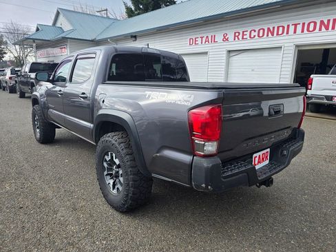 Used 2017 Toyota Tacoma TRD Off-Road w/ Tow Package image 5