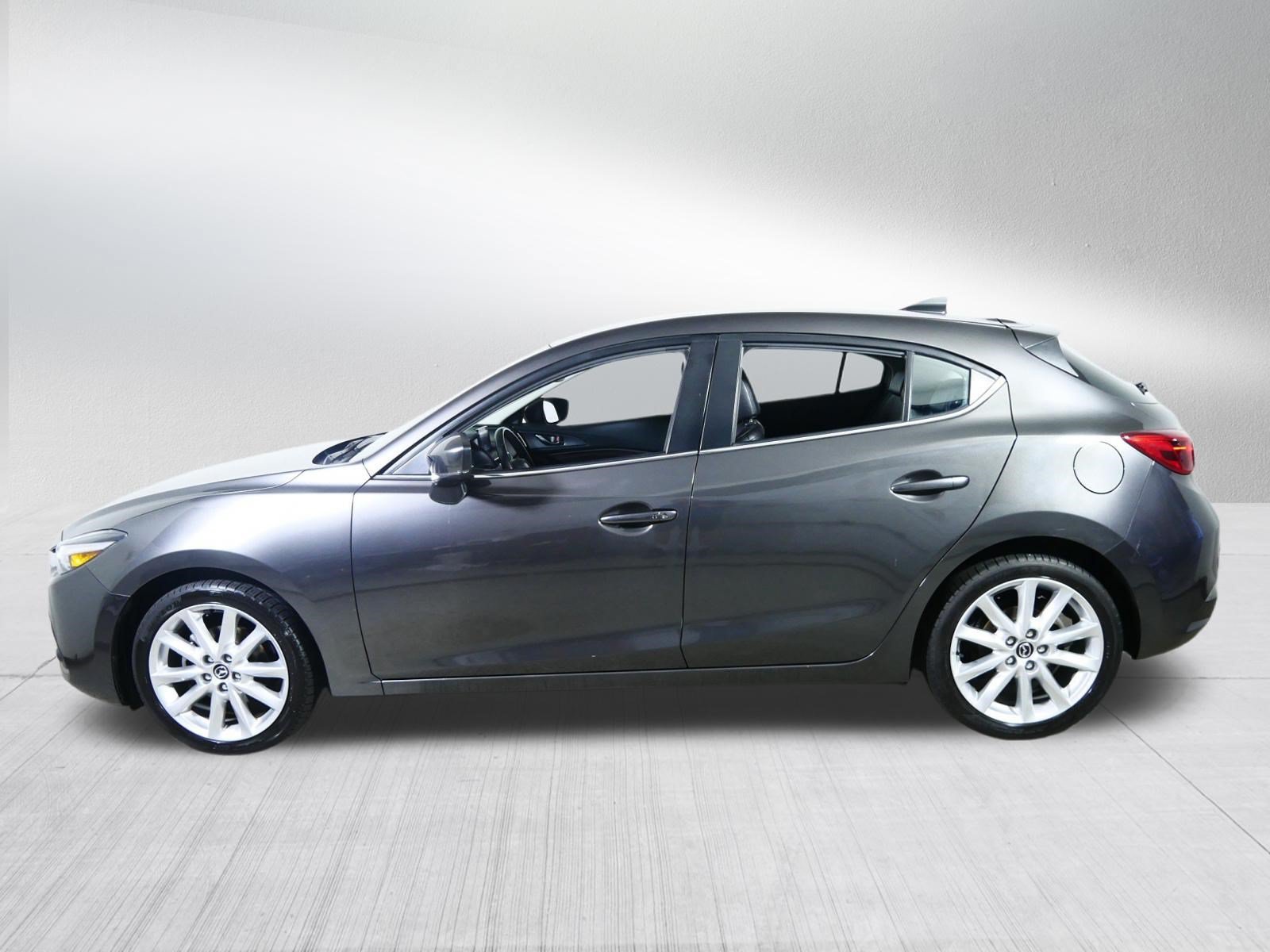 Used 2017 MAZDA MAZDA3 Grand Touring w/ Premium Equipment Package FWD image 4