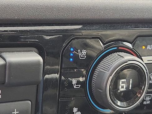 Certified 2022 Chevrolet Silverado 1500 ZR2 w/ Technology Package image 25