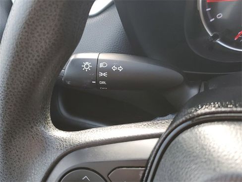 Used 2020 Toyota RAV4 LE image 15