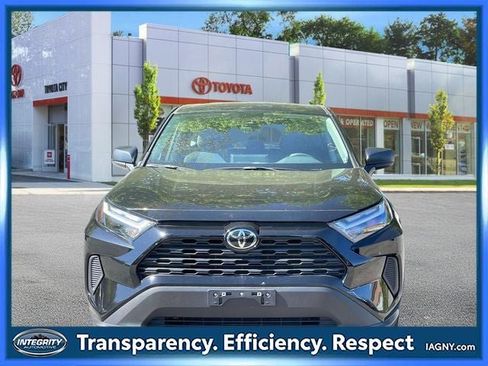 Used 2025 Toyota RAV4 LE AWD/4WD image 2