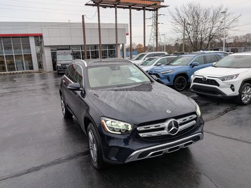 Used 2022 Mercedes-Benz GLC 300 4MATIC image 2