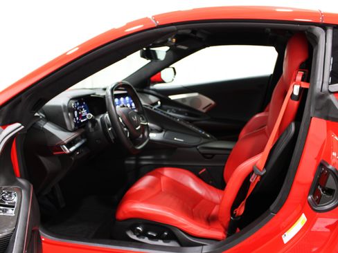 Used 2021 Chevrolet Corvette Stingray Premium Cpe w/ Z51 Performance Package RWD image 3
