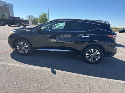 Used 2016 Nissan Murano S image 3