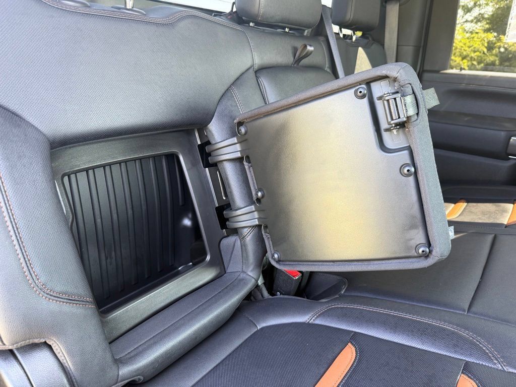 Used 2022 GMC Sierra 2500 AT4 w/ Driver Alert Package I AWD/4WD image 21