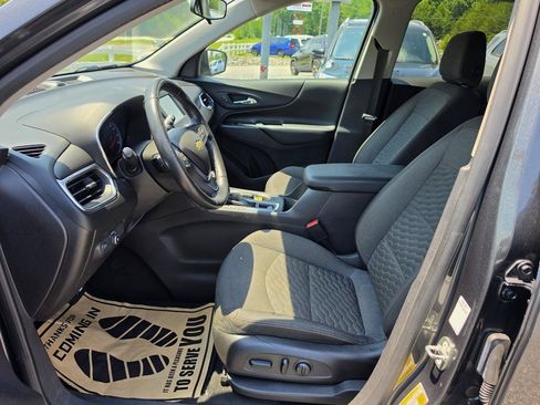 Used 2018 Chevrolet Equinox LT AWD/4WD image 3