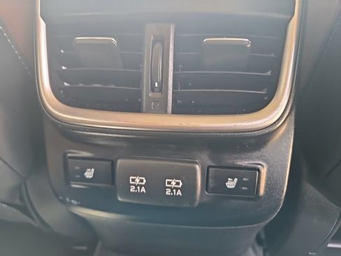 Used 2022 Subaru Outback Touring AWD/4WD image 13