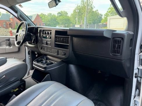 Used 2021 Chevrolet Express 2500 w/ Driver Convenience Package RWD image 13