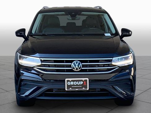 Used 2024 Volkswagen Tiguan SE AWD/4WD image 4