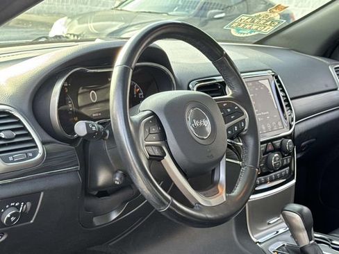 Used 2020 Jeep Grand Cherokee Limited w/ Luxury Group II image 28