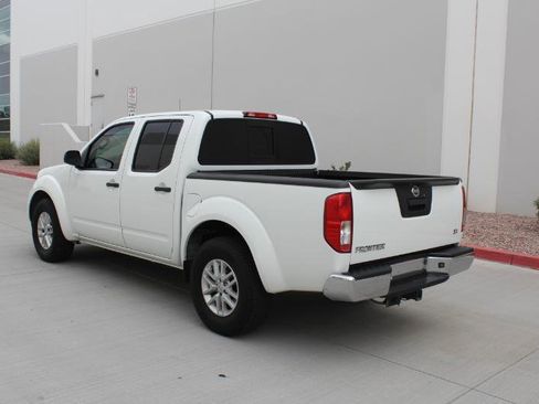 Used 2014 Nissan Frontier SV image 7